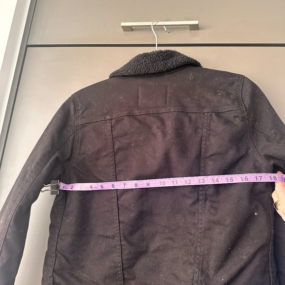 Vintage Levi's Shearling-Lined Jean Jacket - Picture 6 of 6